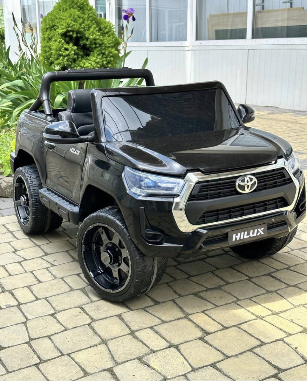 Дитячий електромобіль двомісний Джип Toyota HILUX, колеса EVA, шкіряне сидіння, чорний, фото 1