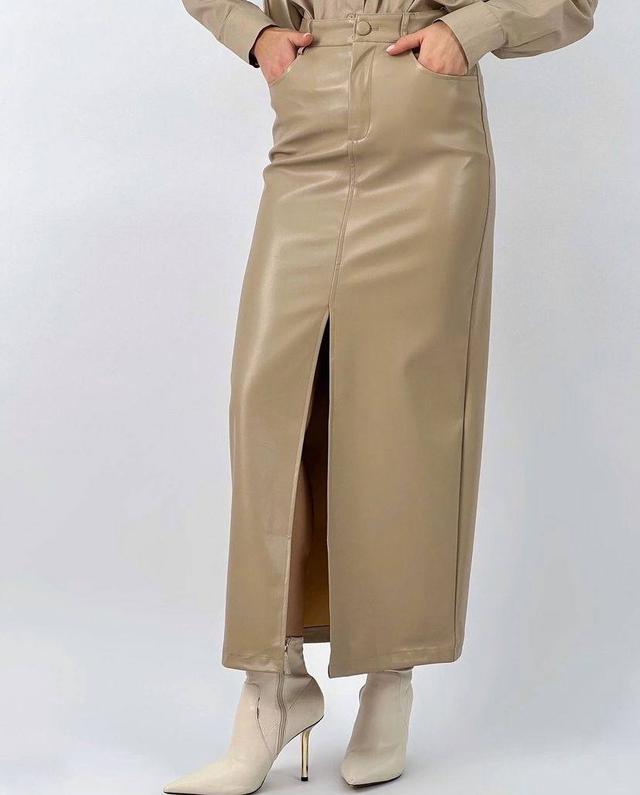 Женская кожаная юбка макси с глубоким разрезом спереди