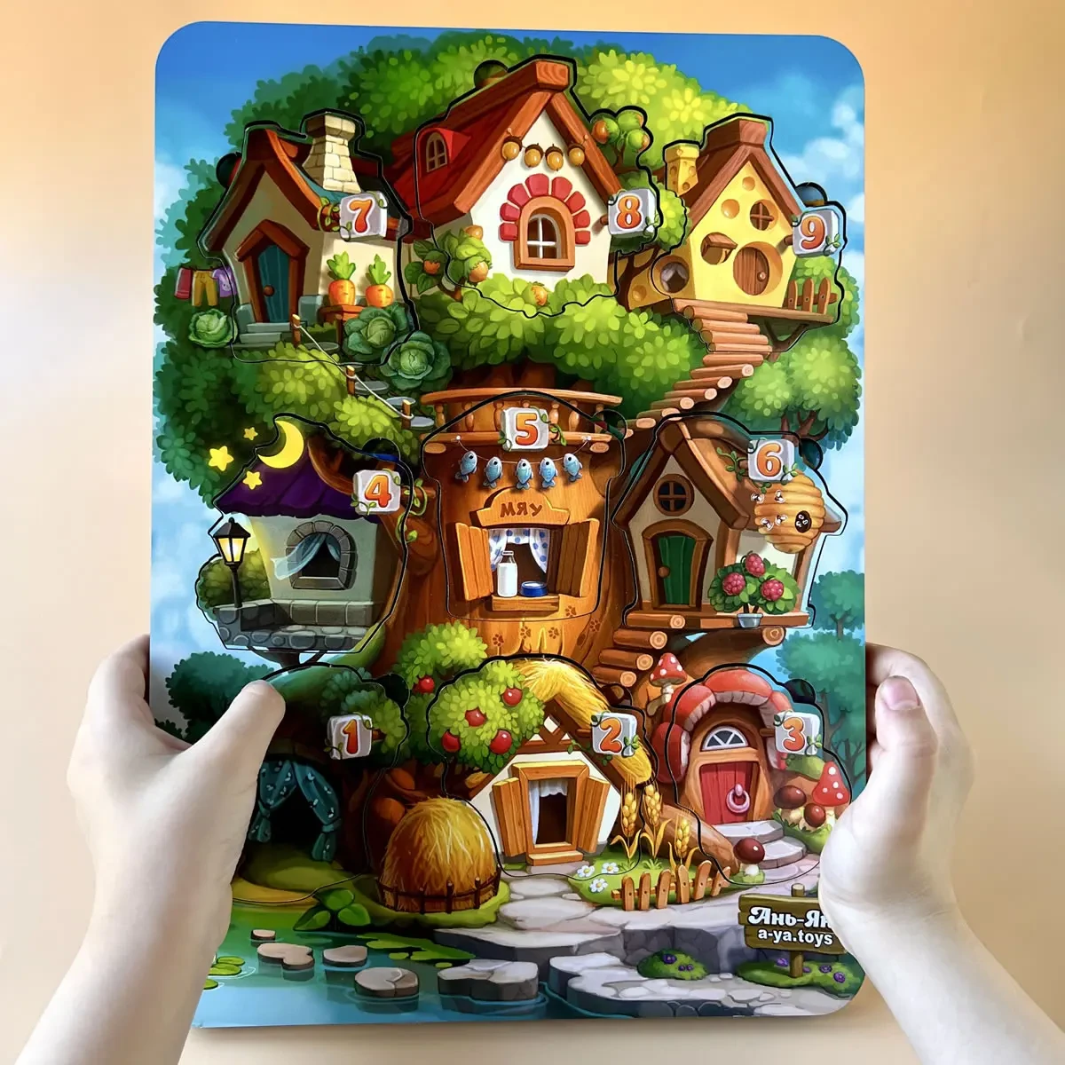Тришарова рамка-вкладиш "Де чий будиночок на дереві?" Розвивальна гра для дітей від 3 років