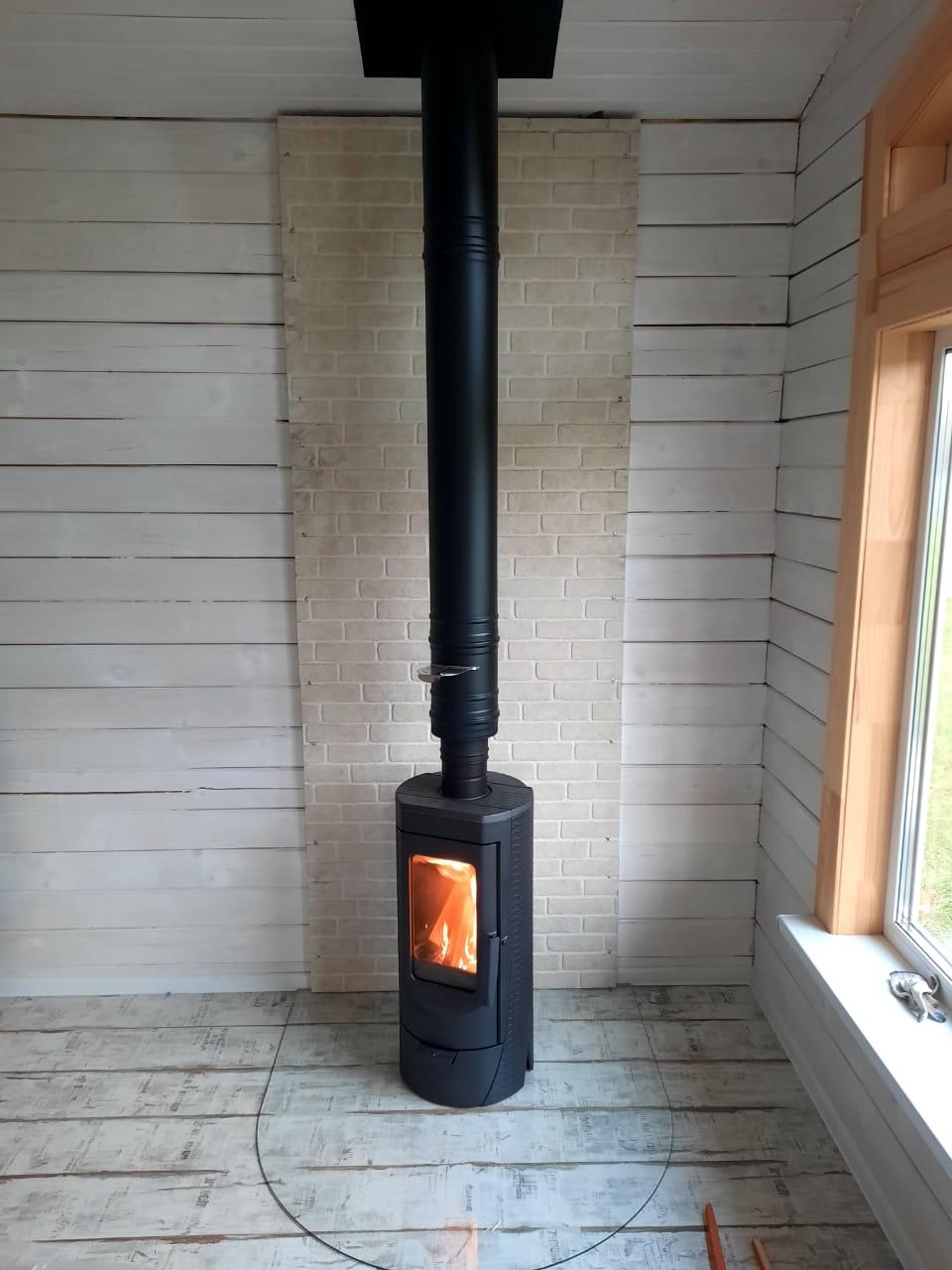 Отопительная чугунная печь каминофен на дровах с двойным дожигом, буржуйка для дома Plamen TARA черная - фото 6 - id-p1568364671