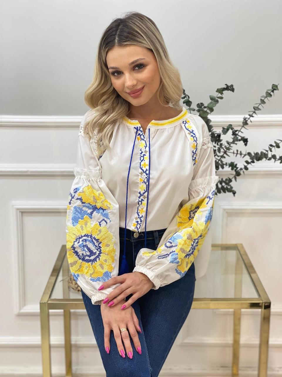 Вишиванка з квітковим орнаментом "Соняхи"