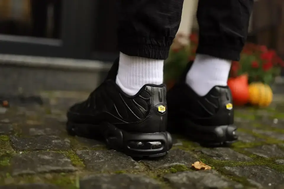 tn black black 2020 original