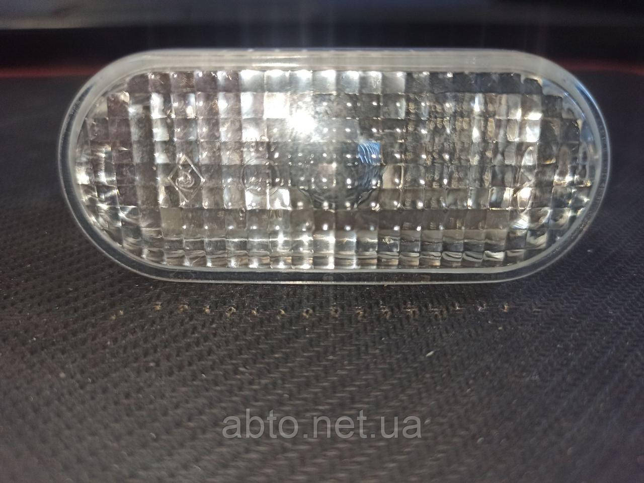 Повторювач повороту на крило Chery Amulet (Чері Амулет) A11-3731010AB.