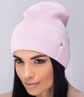 Молодіжна шапка із тонкої кашемірової пряжі «Сфера» у ніжно-рожевому кольорі.