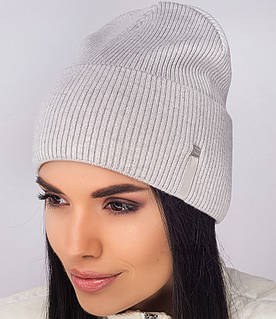 Молодіжна шапка із тонкої кашемірової пряжі «Сфера» у світло-сірому кольорі.