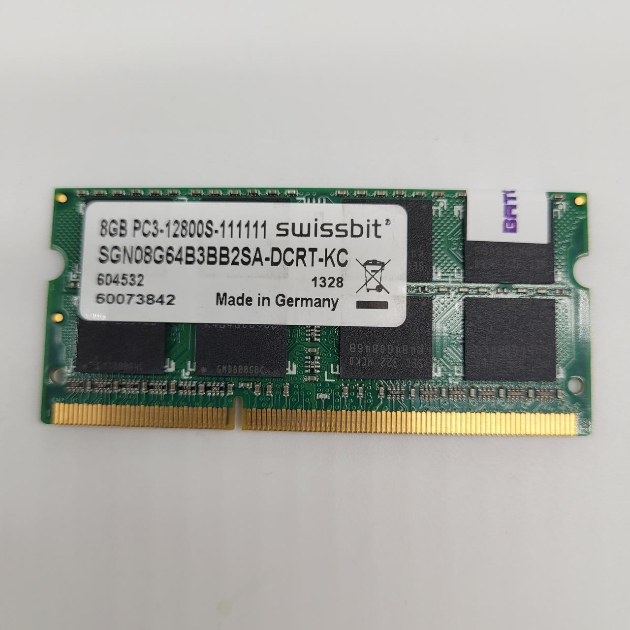 Оперативна пам'ять для ноутбука Swissbit SODIMM DDR3 8Gb 1600MHz 12800S CL11 (SGN08G64B3BB2SA-DCRT-KC) Б/В