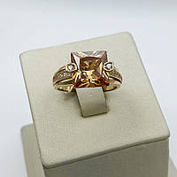 Кольцо золотое с цитрином и кубическим цирконием 18 5,98 г