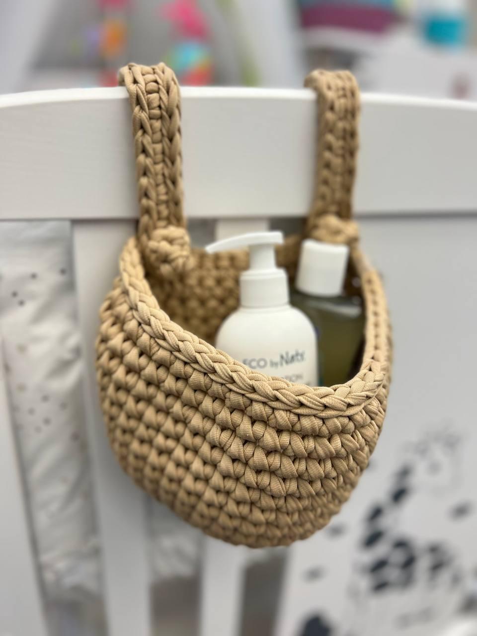 В'язана корзина-органайзер на ліжечко, фото 1