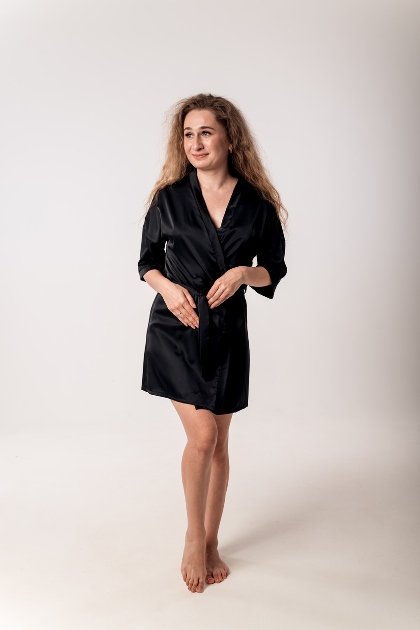 Жіночий халат шовковий короткий у чорному кольорі з поясом, фото 1