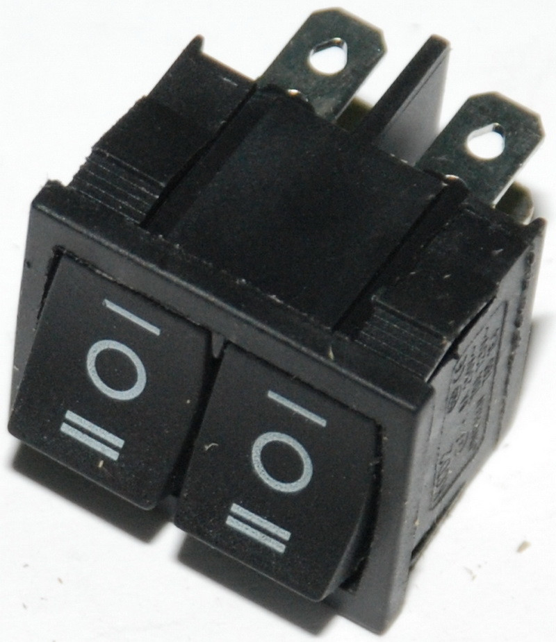 Тумблер подвійний 3 положення 6 контактів 21*25 mm 6A