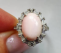 Серебряное кольцо с австралийским розовым опалом 3.85 ct в огранке кабошон 14х10 мм и белыми топазами