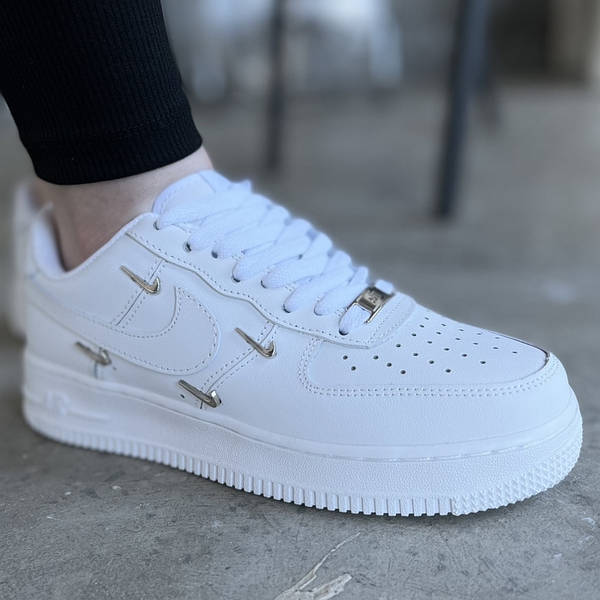 Nike air force one 2025 white sale