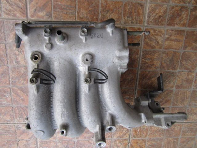 Колектор впускний Suzuki Baleno 1.6 бензин 16V G16B 1995 — 2002 гв.