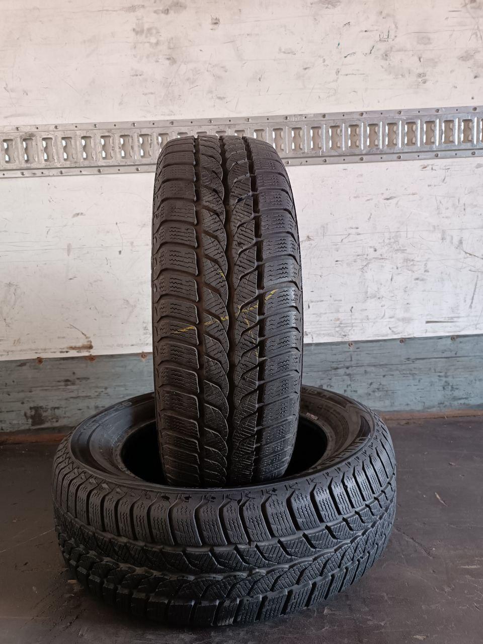 Зимові шини 205/60 R16 96H Uniroyal