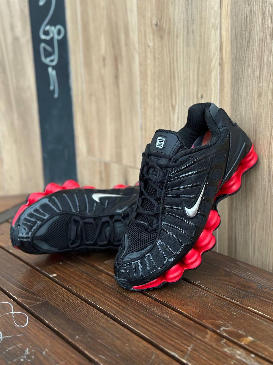 Кроссовки мужские Nike Shox TL black-red/ультрамодные черные кроссы Nike Shox на красной подошве/Nike Shox TL - фото 1 - id-p1974606585