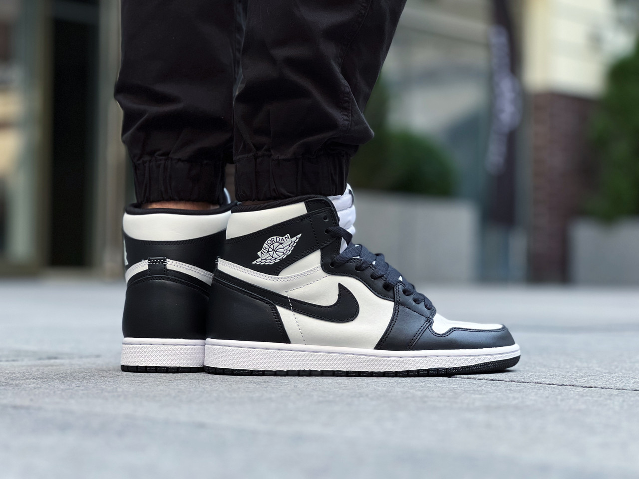 Кросівки чоловічі Air Jordan 1 Retro High 85 "Black White" (2023) / BQ4422-001