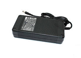 Блок живлення для ноутбука Acer 330W 19.5 V 16.9 A 7.4x5.0mm PA-1331-91 OEM