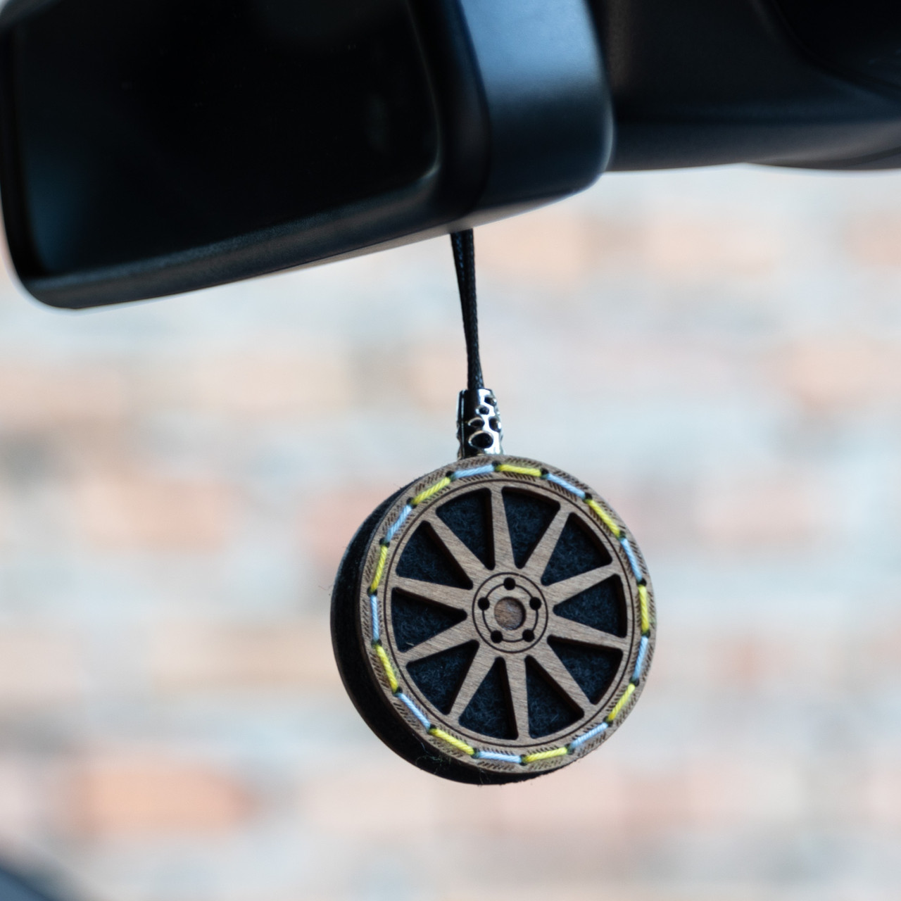 Ароматизатор дерев'яний в машину "Japan Racing Wheels" ручної роботи, 6 см.