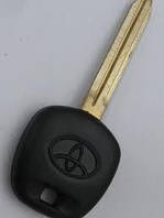 TOYOTA Avensis, Camry, Land Cruiser Prado, LC100 ключ с чипом ID4C