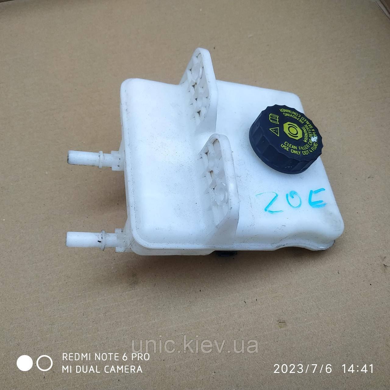 Бачок гальмівної рідини Рено Зоє б/в