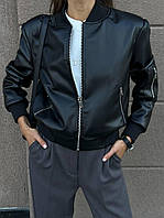 Черная женская демисезонная куртка бомбер из качественной эко-кожи на замше, на подкладке