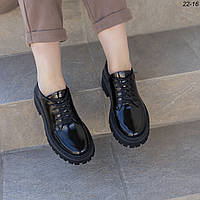 Женские черные лаковые туфли со шнурком 41