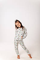 Детская пижама с кофтой на молнии белая в принт, двунитка