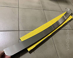 Накладка на бампер Toyota Avensis II універсал з 2003-2009