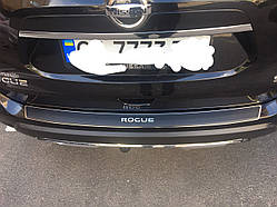 Накладка на бампер з загином Nissan Rogue з 2013-2020 рр. (Carbon)