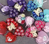 Коробка у формі серця РОЖЕВА з мильною квіткою з 3 трояндами 1 ведмедик, Мильні квіти, фото 5