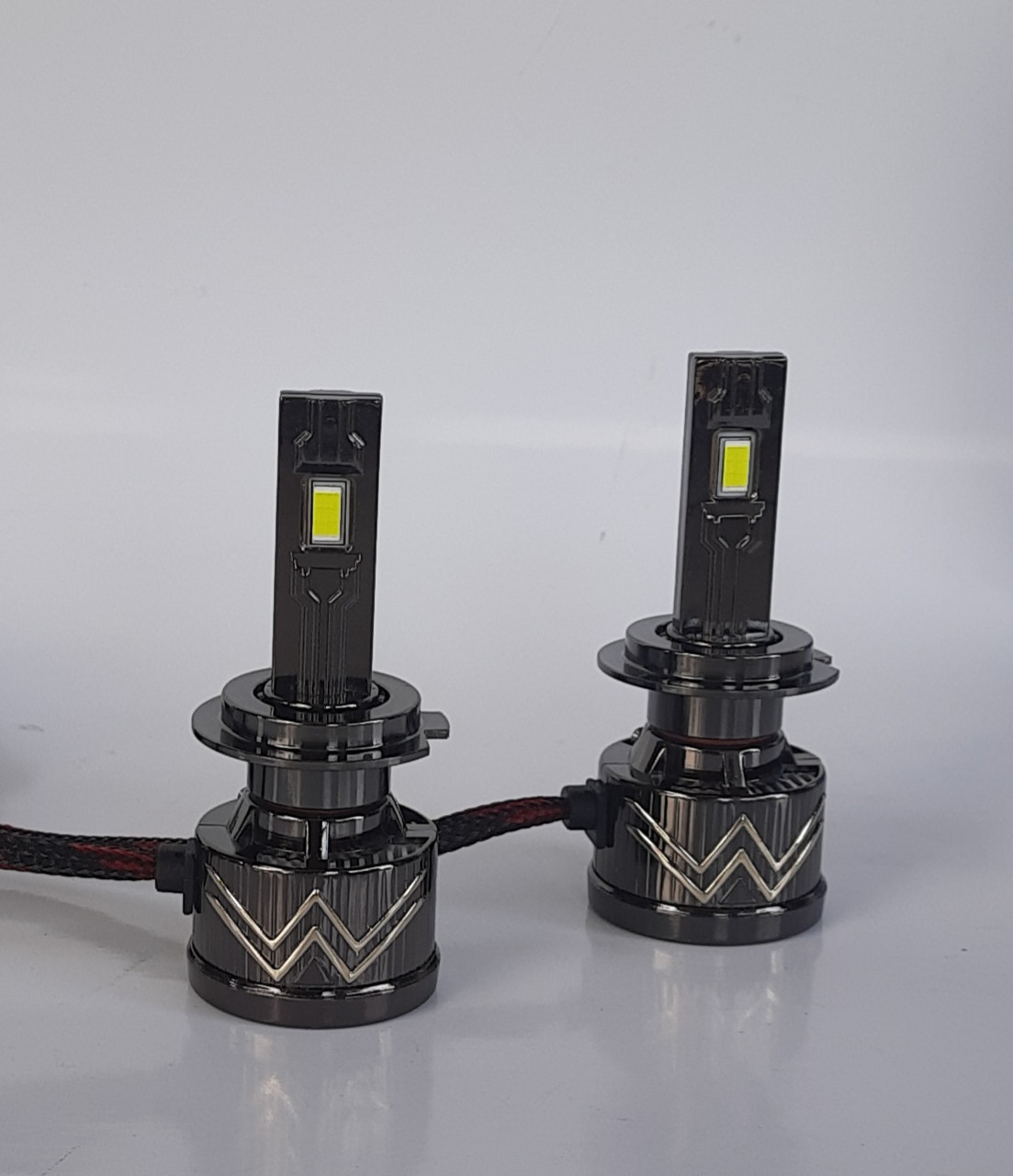 КОМПЛЕКТ: лампи LED type H7 6000k 17500Lm 100W CAN з обманкою
гарантія 1 рік