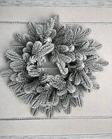 Рождественский венок Элитный заснеженный из хвои литой (диаметр - 45 см) VCT
