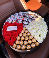 Подарочный набор с цветами - Ферреро, Розы - Сладкий Бокс набор сладостей для девушки, женщины, любимой, жены
