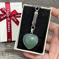 Кулон із натурального каменю Нефрит у формі сердечка в оправі на брелоку - оригінальний подарунок дівчині у коробочці