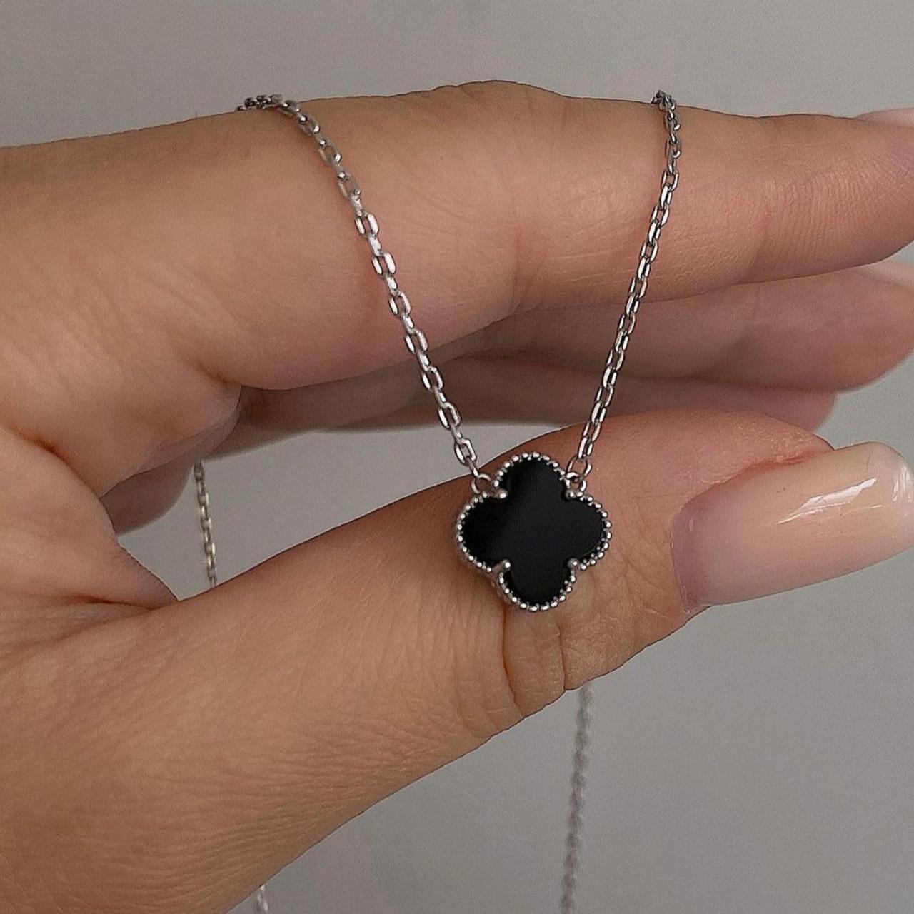 Срібне кольє Конюшина