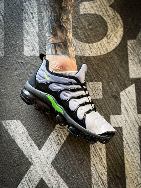 Nike Air Max VaporMax Plus Neon