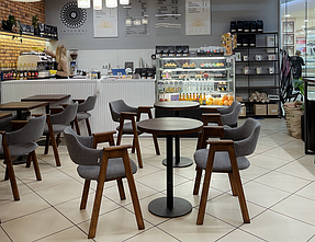 Кав'ярня "Integral Coffee", дивани та столи від Lofty