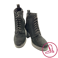 Черевики жіночі замшеві чорного кольору на підборах “Style Shoes”, фото 4