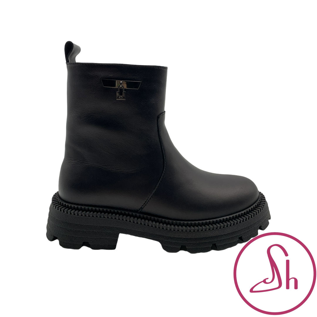 Черевики жіночі зимові шкіряні чорного кольору “Style Shoes”