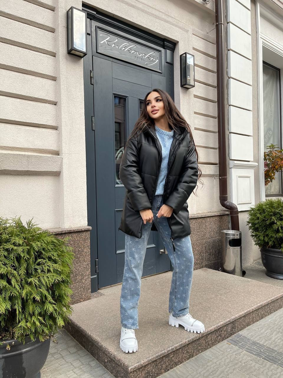 Жіноча чорна зимова куртка оверсайз із матової екошкіри з утеплювачем силікон 200, фото 1