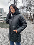 Жіноча чорна зимова куртка оверсайз із матової екошкіри з утеплювачем силікон 200, фото 4