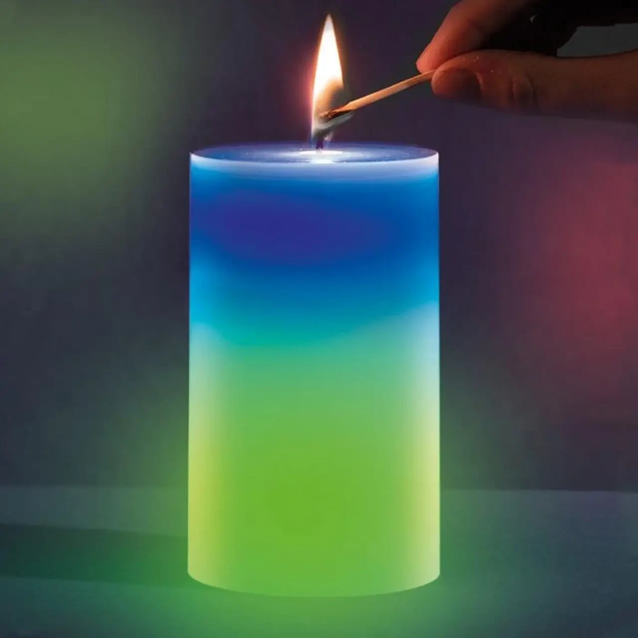 Декоративная восковая свеча с эффектом пламенем и LED подсветкой Candles magic 7 цветов RGB - фото 1 - id-p1978240167