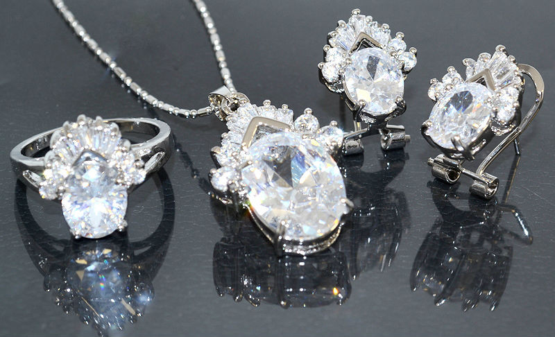 Набір: кулон на ланцюжку, сережки та каблучка 17р. Родій. Камені: білий циркон, фото 1