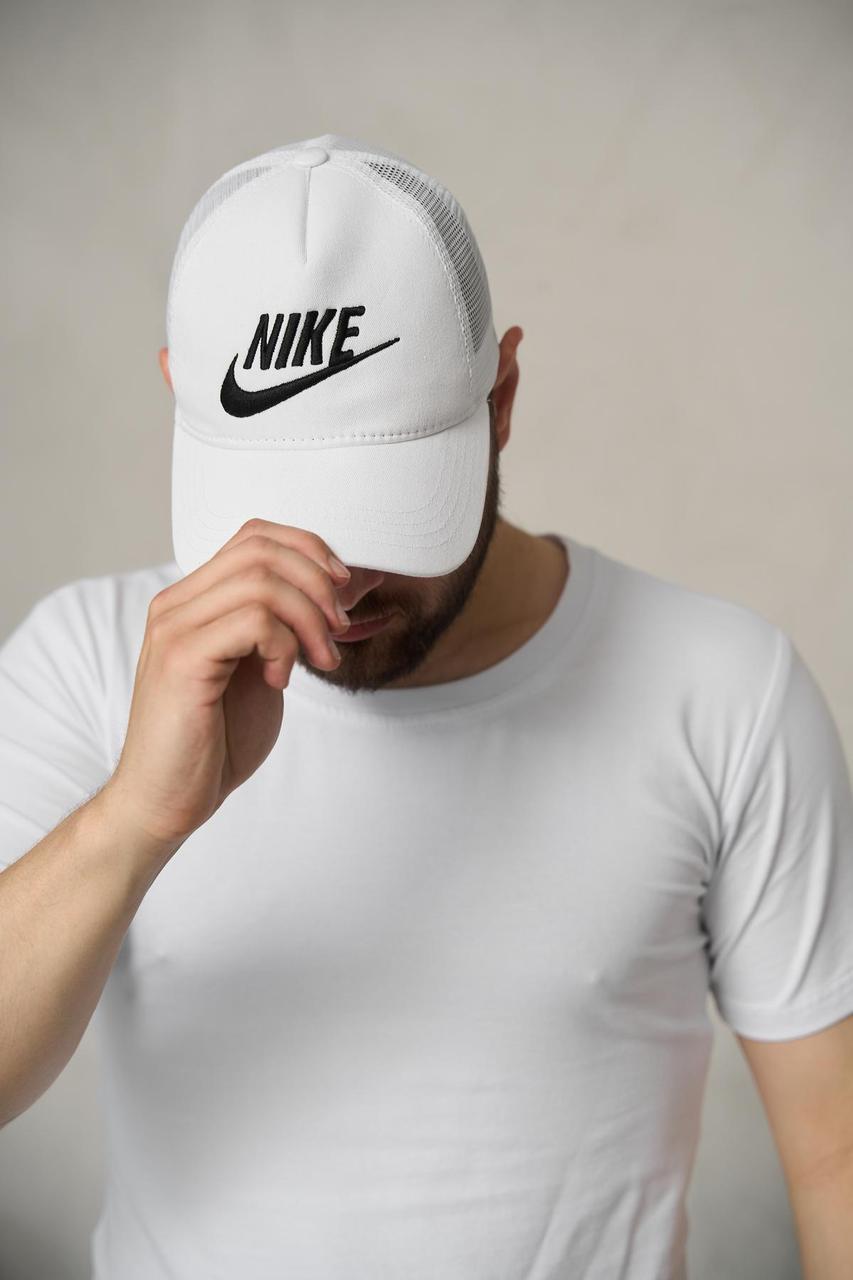 Кепка Nike з сіткою біла, чорне лого