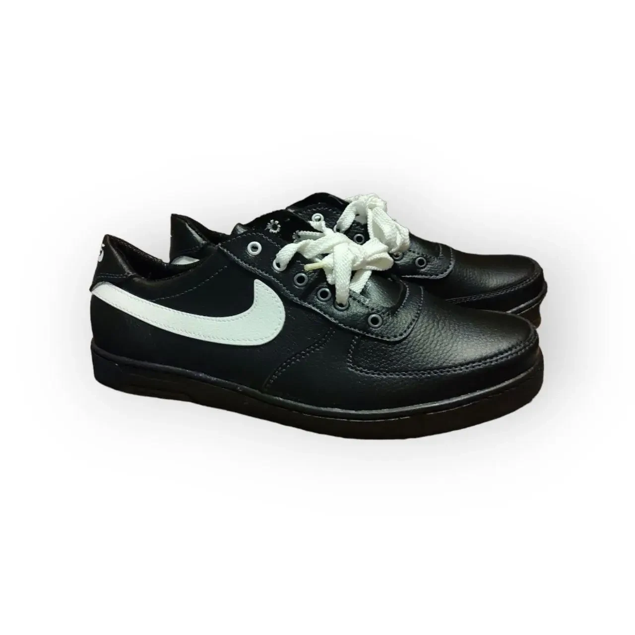Кроссовки черные демисезонные мужские Nike черный с белым, 44 - фото 1 - id-p1978568766