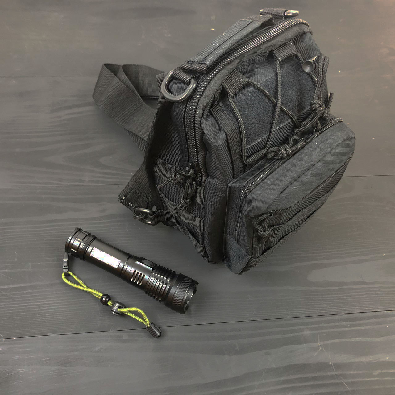 Набір: армійська чорна сумка + тактичний ліхтар професійний FQ-979 POLICE BL-X71-P50