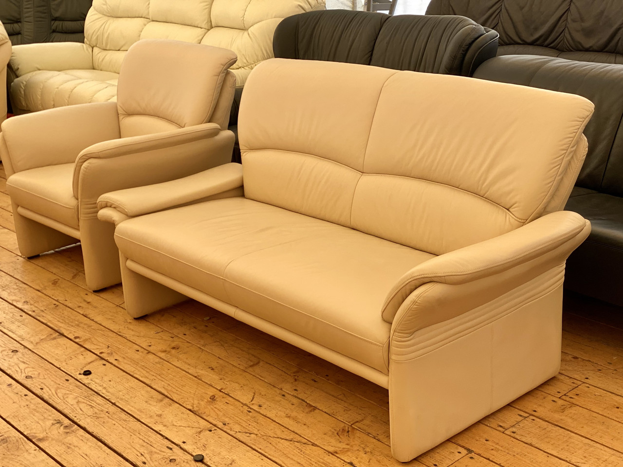 Комплект диван + крісло з натуральної шкіри Барлі (Німеччина)