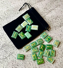 Руни Авантюрин зелений з гравіюванням (Green agate runes)