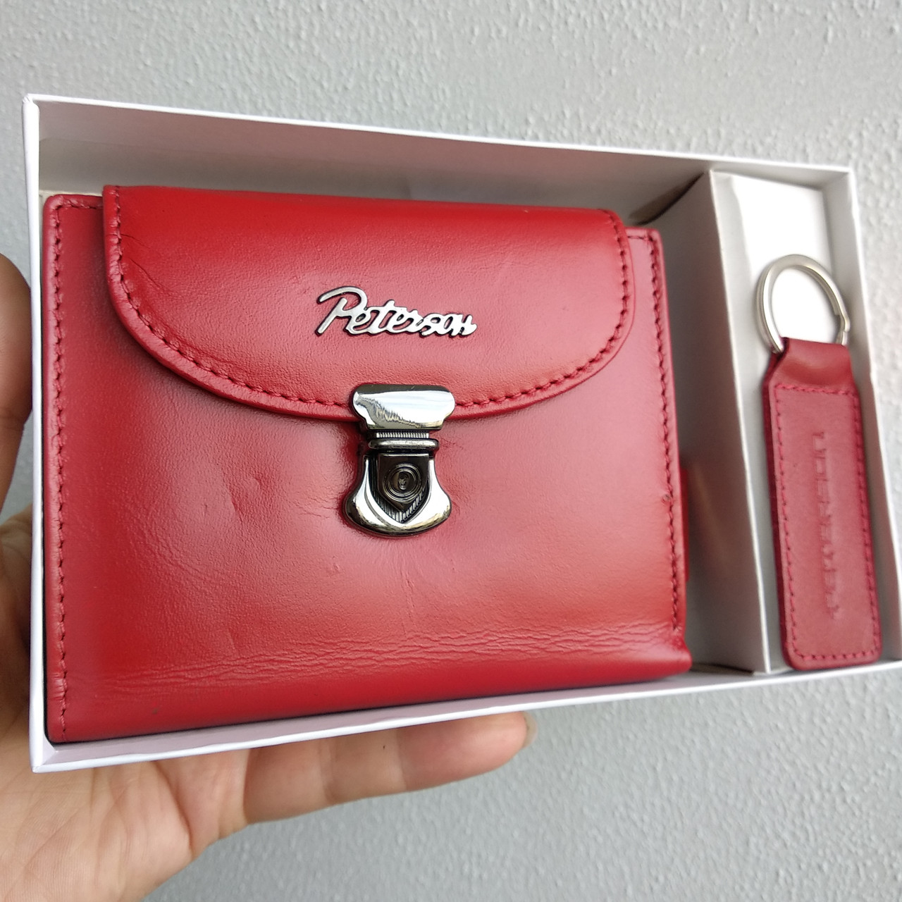 БРАК! УЦІНКА! Подарунковий набір жіночий Peterson D-19-KCS червоний (гаманець та брелок)