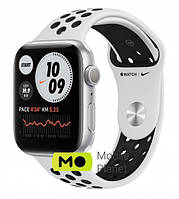 Apple Watch Nike SE 44mm Silver Aluminium Case with Pure Platinum Black Nike Sport Band (MYYH2)